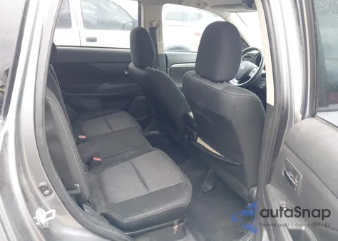 2016 Mitsubishi Outlander Es z USA, uszkodzony, nr VIN JA4AD2A39GZ050912